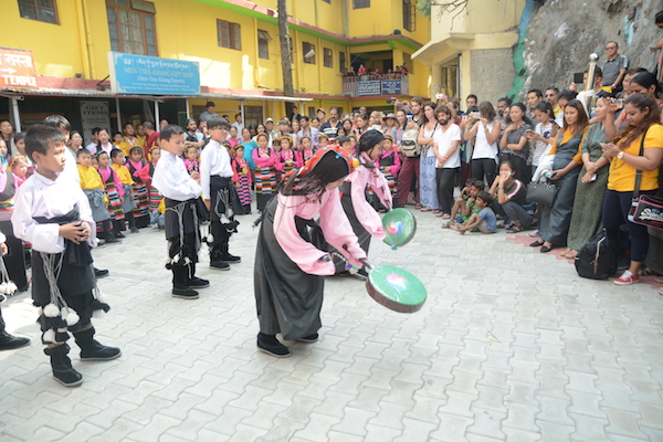 Cultural performance by students of Mewoen Tsuglag Petoen school, 19 May 2017. 
